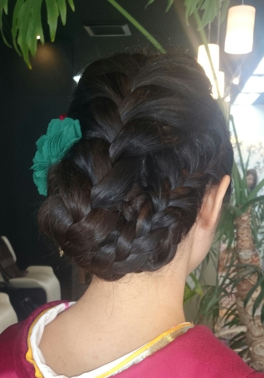 coiffeur SOLEIL【コアフールソレイユ】のスタイル紹介。編み込みシニオン