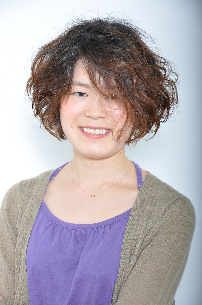 akira名谷店【アキラ】のスタイル紹介。ガーリーカールボブ