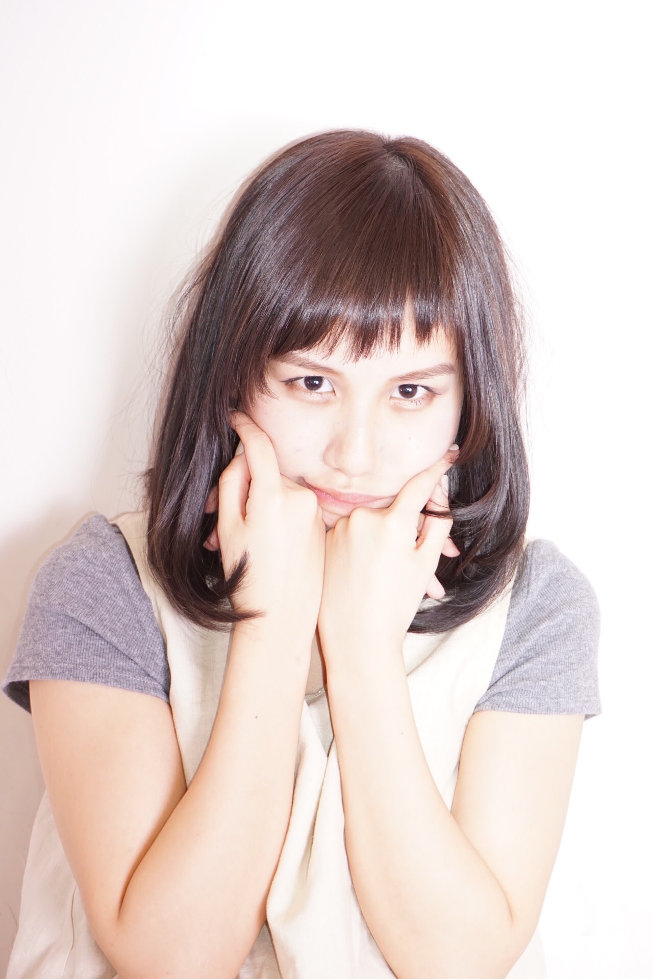 AKALA HAIR～Laule'a～【アカラヘアー ラウレア】のスタイル紹介。ナチュラルミディアム