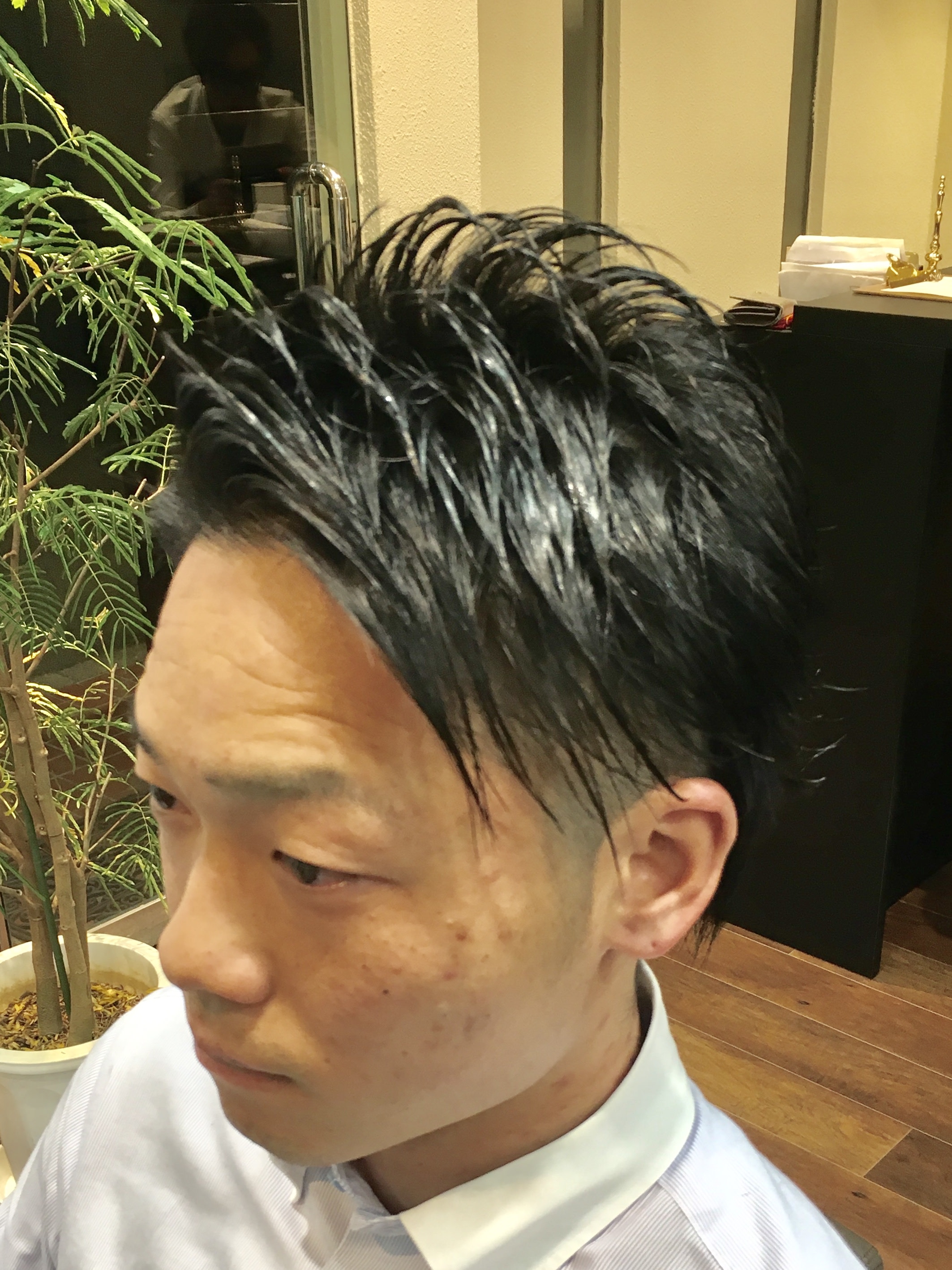 Hair Salon Tre's Sympa金山店【トレサンパカナヤマテン】のスタイル紹介。ビジネスマン向け2ブロックスタイル