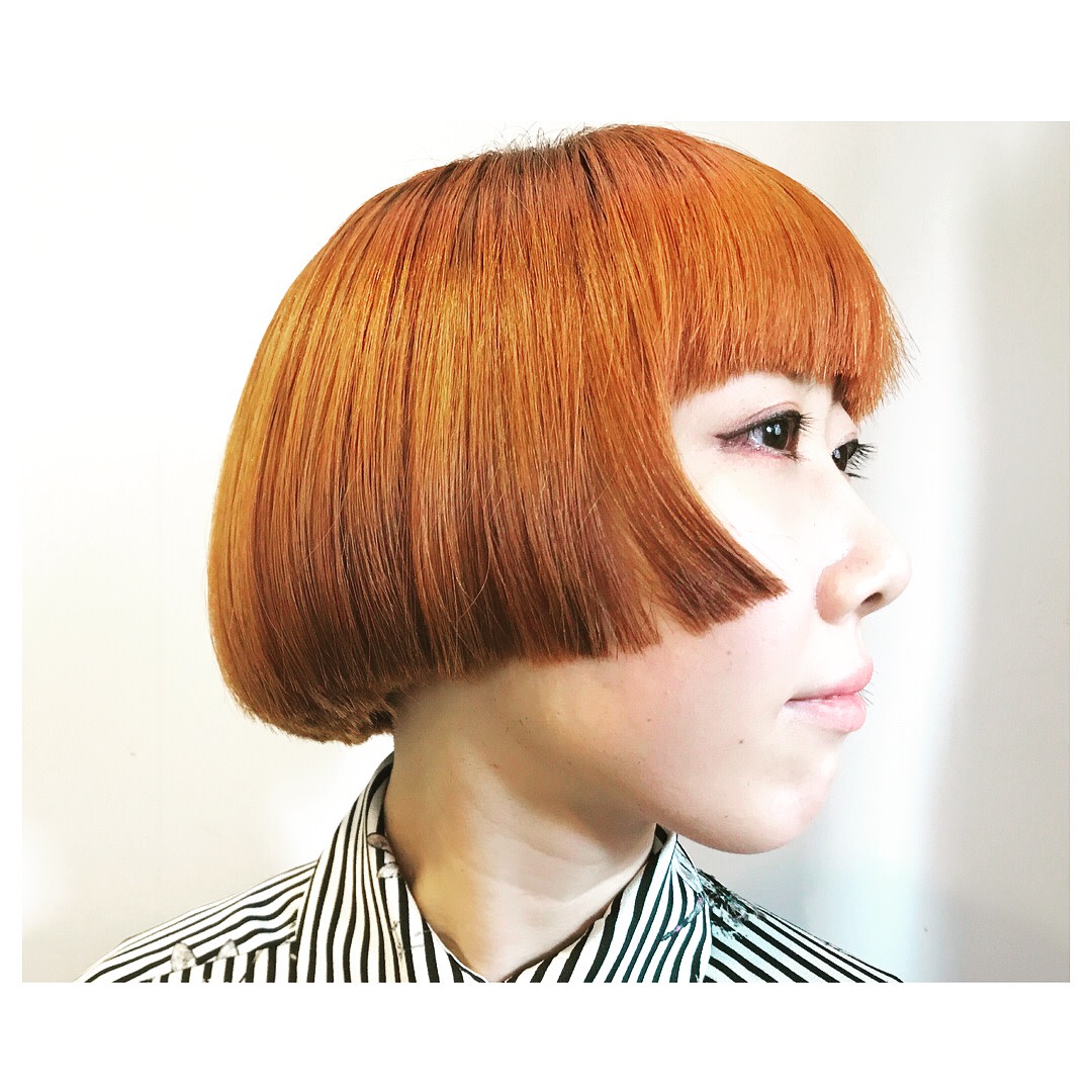 さんかく美容室【サンカクビヨウシツ】のスタイル紹介。オレンジカラー