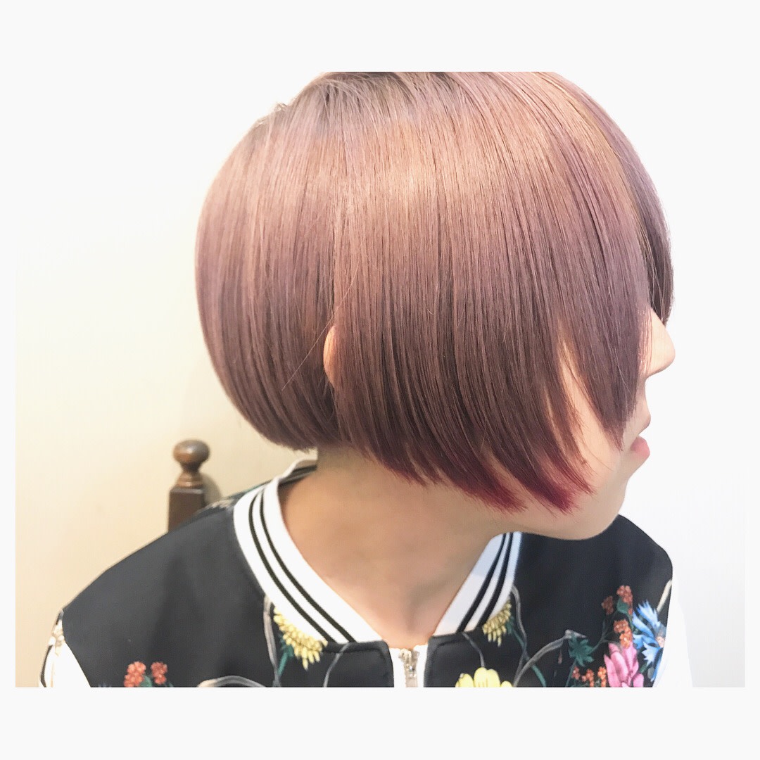 さんかく美容室【サンカクビヨウシツ】のスタイル紹介。ピンクグレージュ