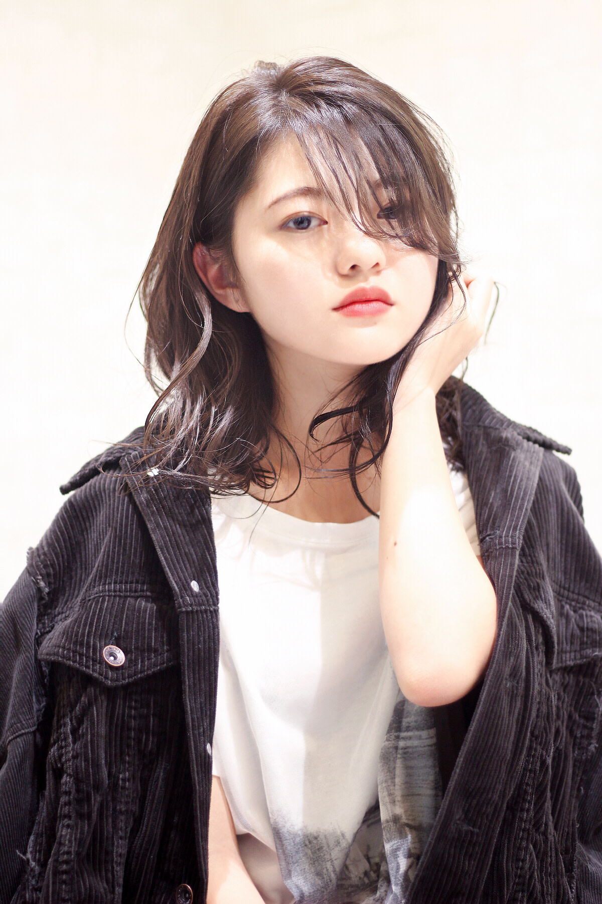 GRAND re-i 下井草店【グランドレイ】のスタイル紹介。ダークカラーのヌーディヘア。