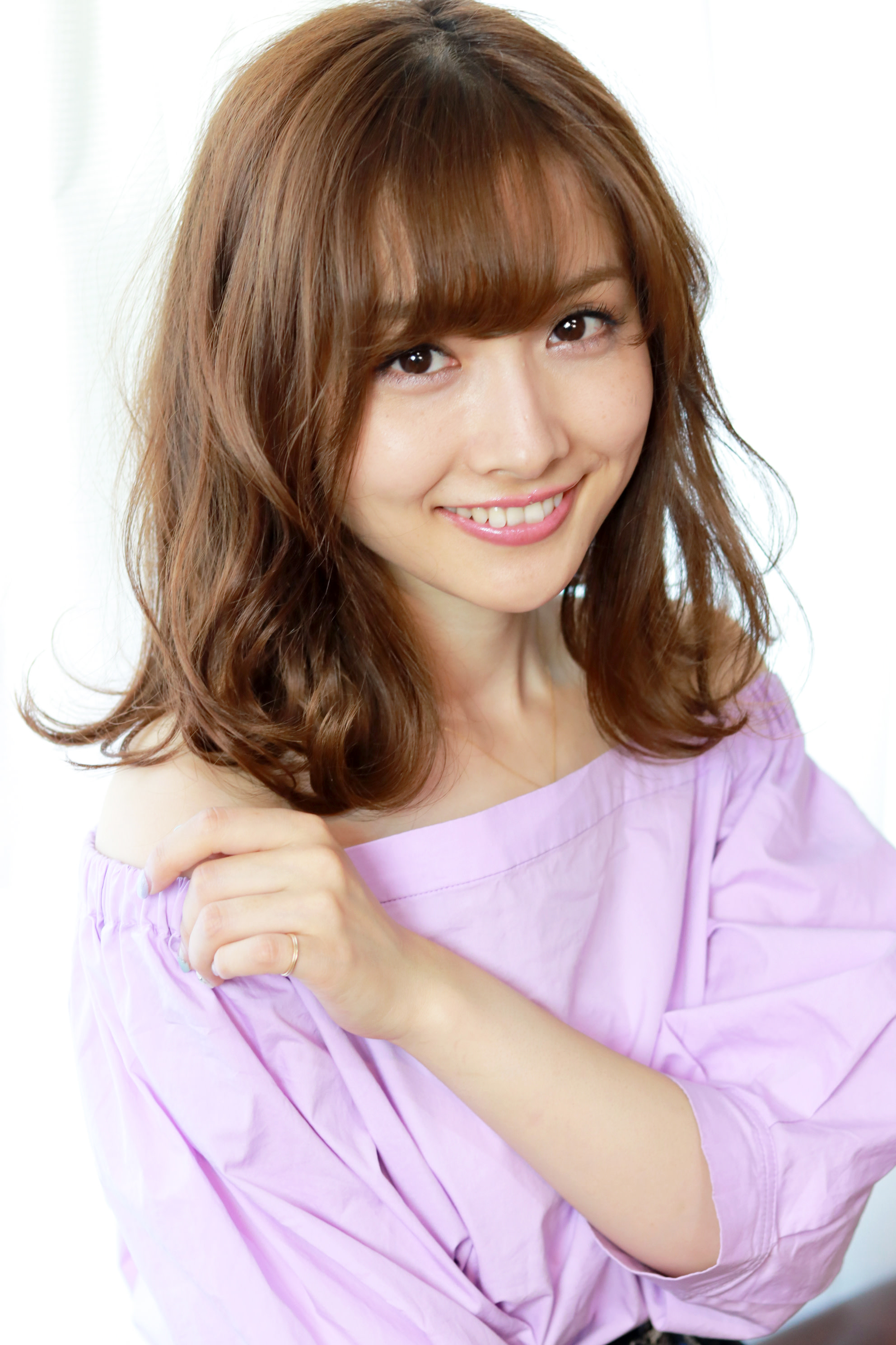 is 横浜【イズ ヨコハマ】のスタイル紹介。ゆるふわニュアンスカール♪