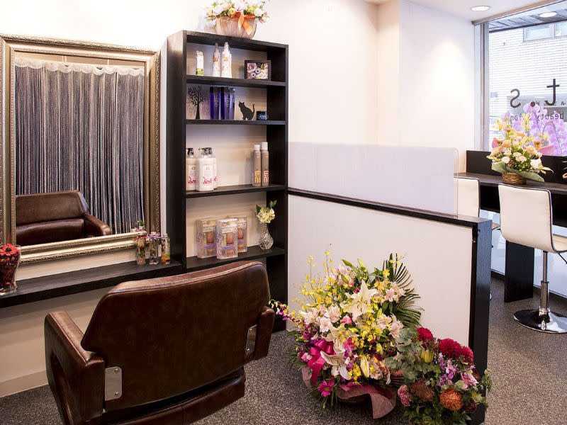 Rit S Hair Beauty Salon リッツヘアーアンドビューティーサロン 日野市 美容室 Sakuria サクリア