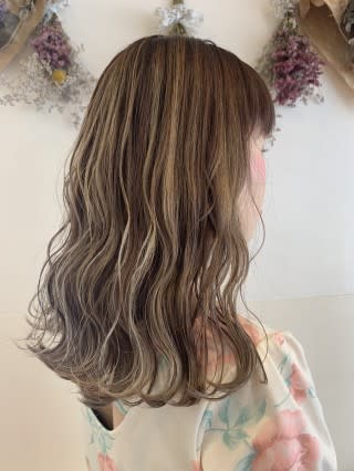 bijou amour【ビジュアムール】のスタイル紹介。コントラストハイライト