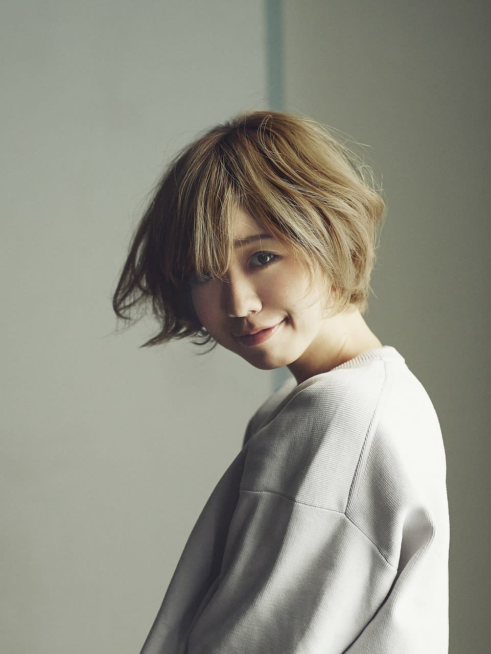 trove by first 富沢店【トゥルーブ バイ ファースト トミザワテン】のスタイル紹介。ハイトーンショートボブ