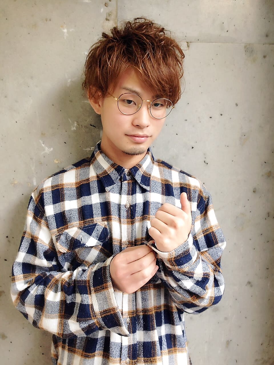 LUXIS THE BACKROOM【ラグシス　ザ　バックルーム】のスタイル紹介。ナチュラルマッシュパーマ