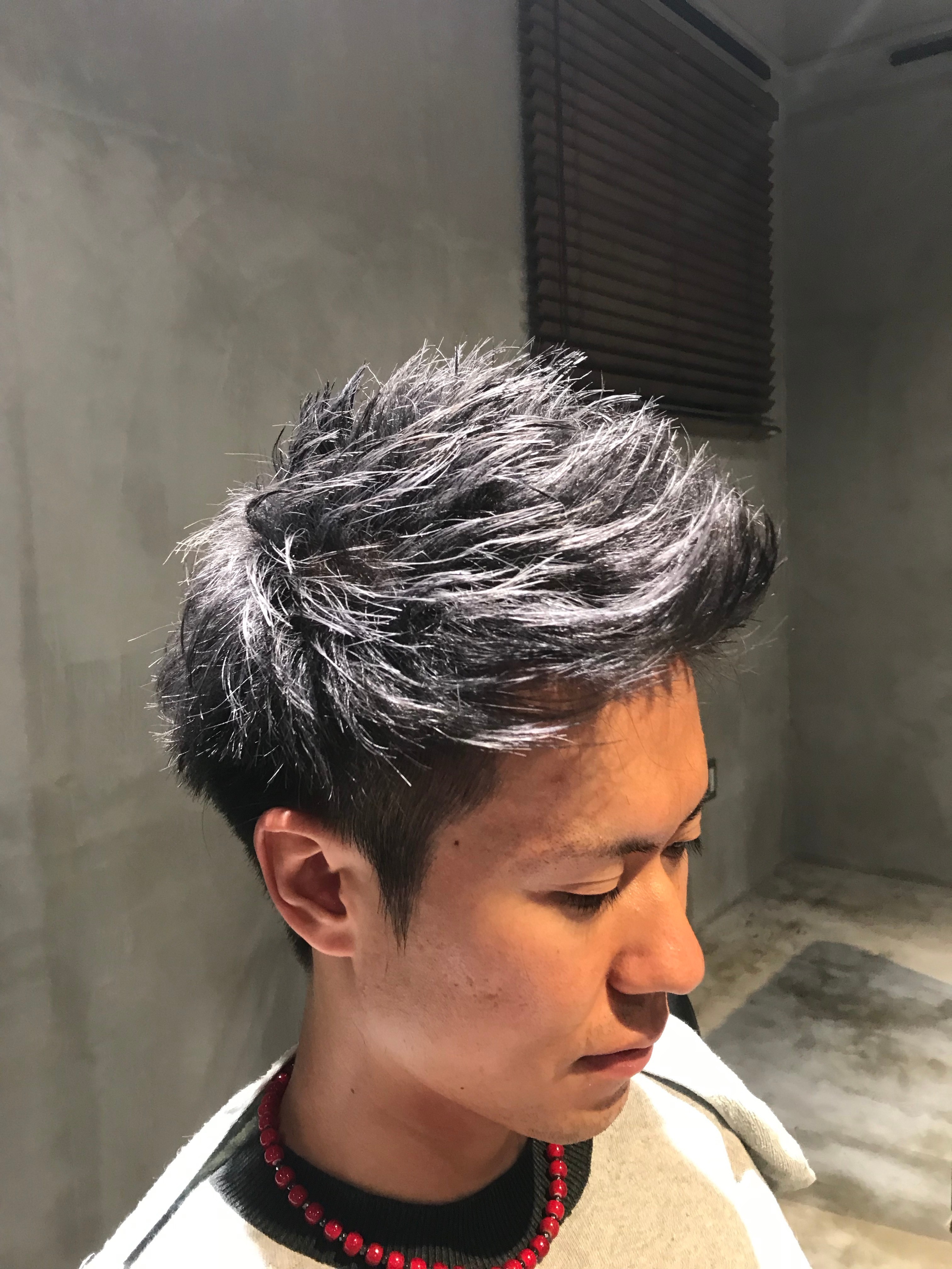 Men's Hair SPICE 駅前店【メンズ ヘア スパイス エキマエテン】のスタイル紹介。シルバージェットモヒカン