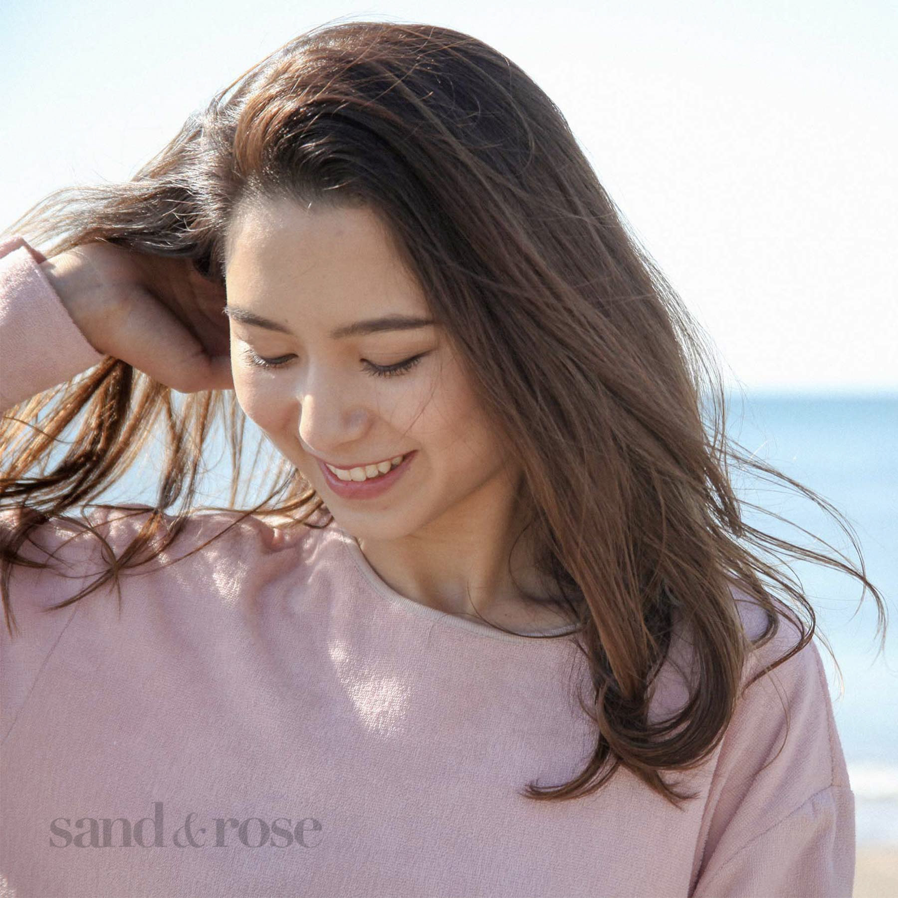 sand&rose【サンドアンドローズ】のスタイル紹介。抜け感のあるストレート