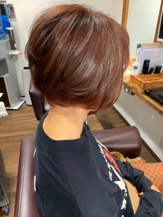 hair room motena 日暮里店【ヘアールームモテナニッポリテン】のスタイル紹介。ベリーピンクボブ【日暮里　美容室】