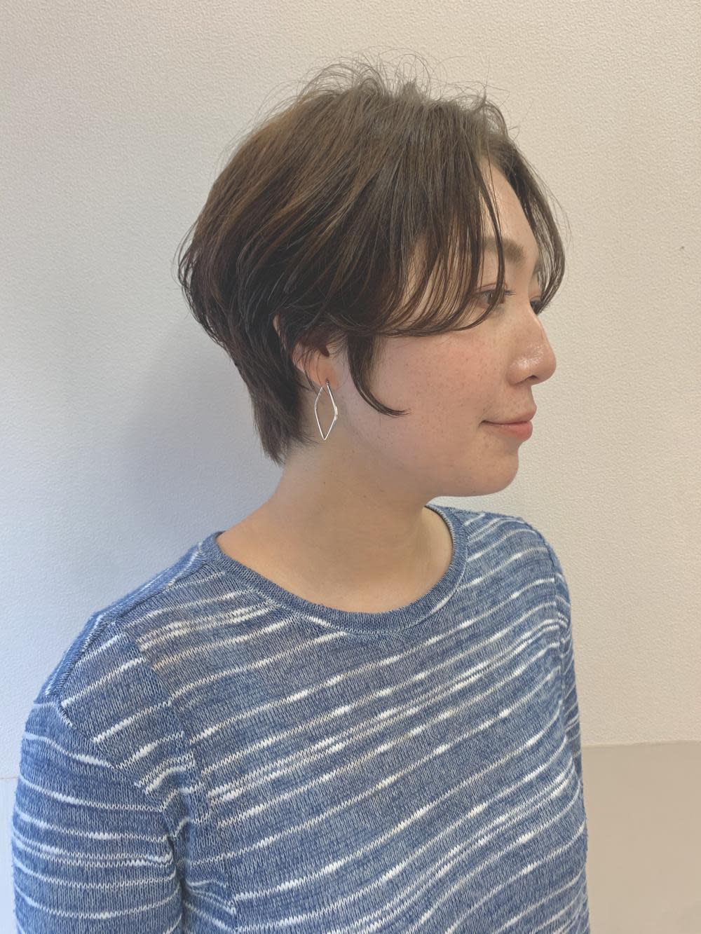 LUCK鎌倉【ラックカマクラ】のスタイル紹介。LUCK*大人かわいいカジュアルショート*nana