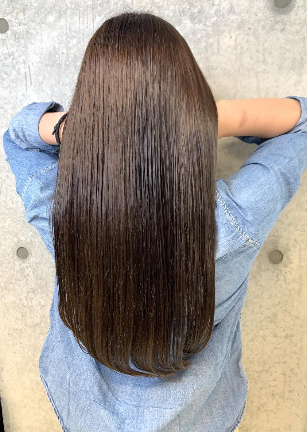 sweep 平尾【スウィープ　ヒラオ】のスタイル紹介。ツヤ髪ロング