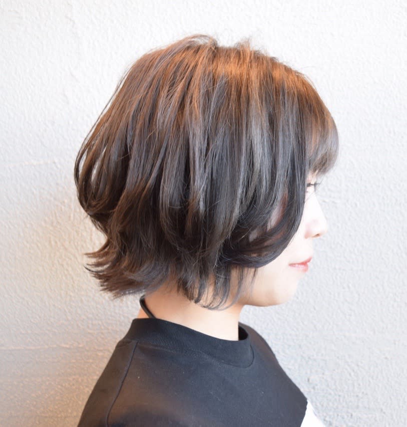 Hair Make SAMSARA 三木店【ヘアメイク サンサーラ ミキテン】のスタイル紹介。ホワイトアッシュボブ