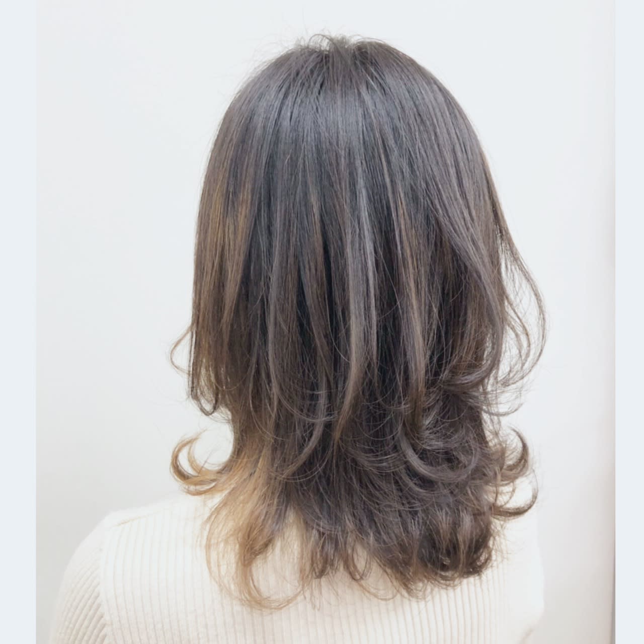 TOKI hair salon【トキヘアサロン】のスタイル紹介。ゆるふわレイヤースタイル