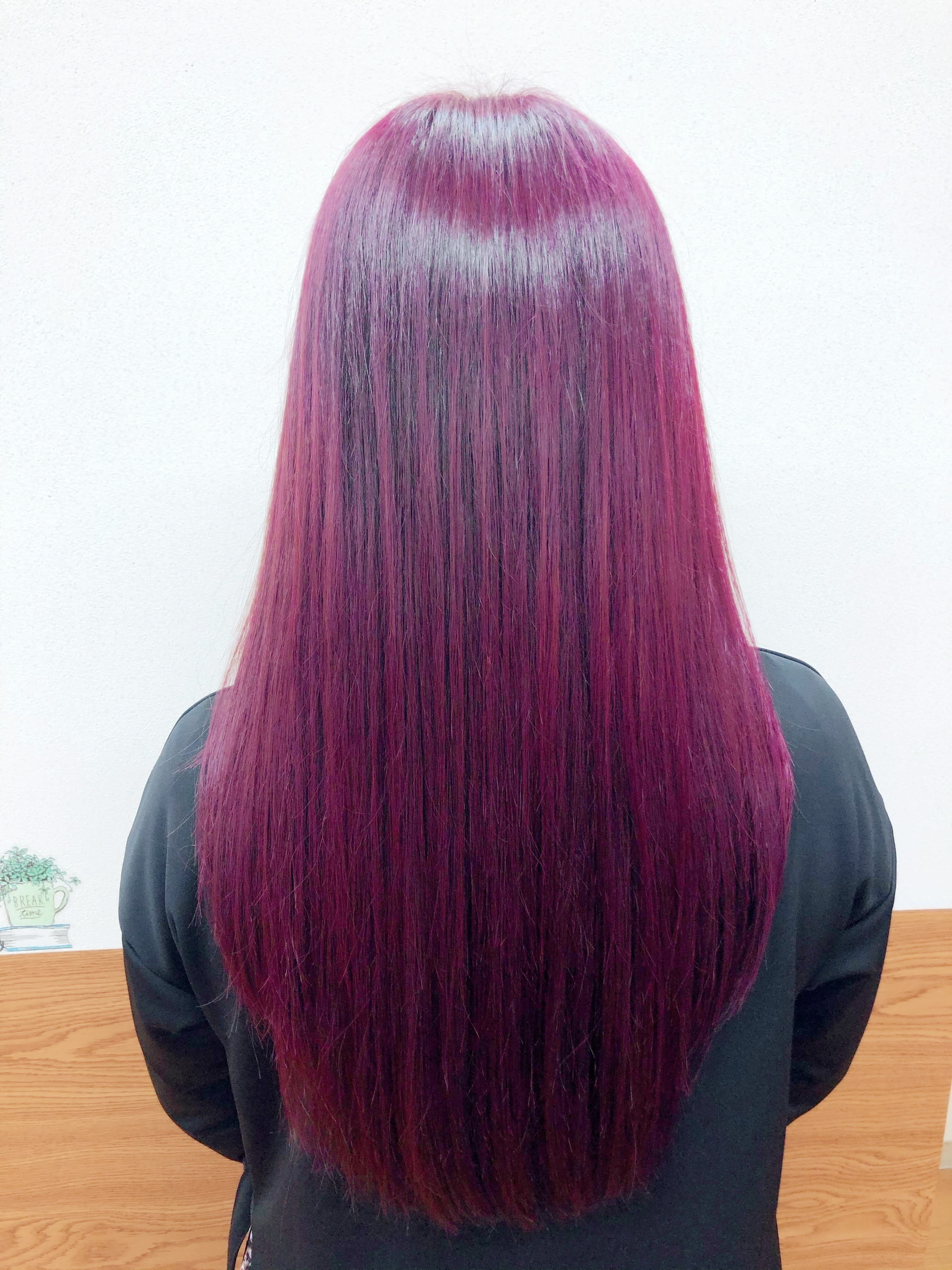 la Loop Hair Design【ラループヘアデザイン】のスタイル紹介。ピンクカラー