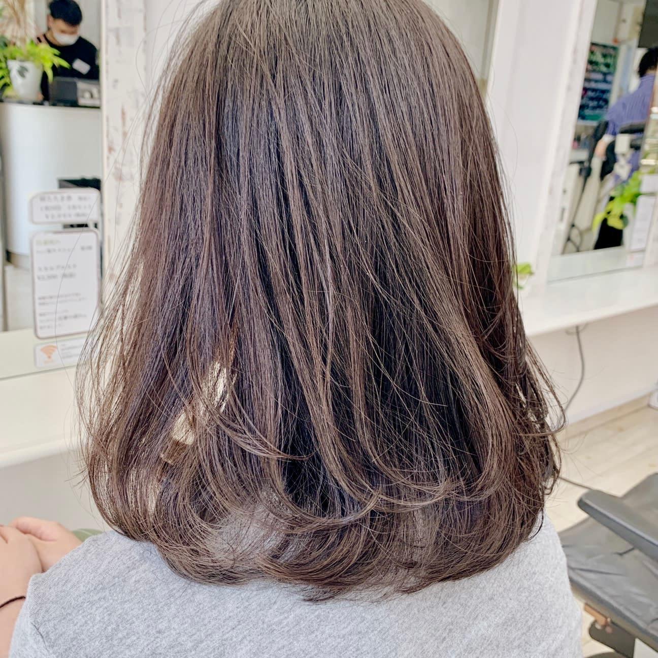 ELLYLONDON 住吉店【エリーロンドン スミヨシテン】のスタイル紹介。大人チョコレートブラウンカラー