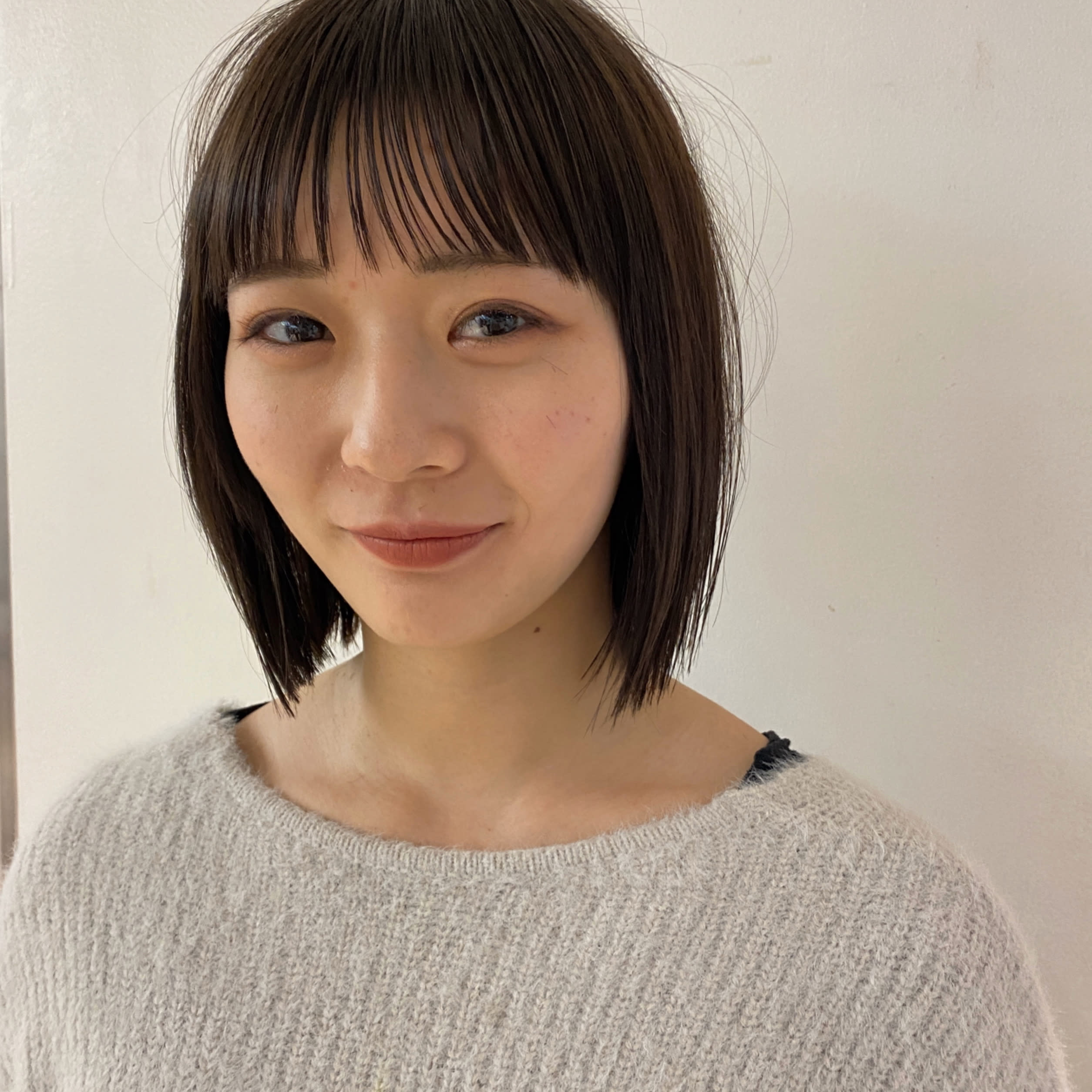 ELLYLONDON 垂水店【エリーロンドン タルミテン】のスタイル紹介。吸い付くような前髪○スプリングワンレングス