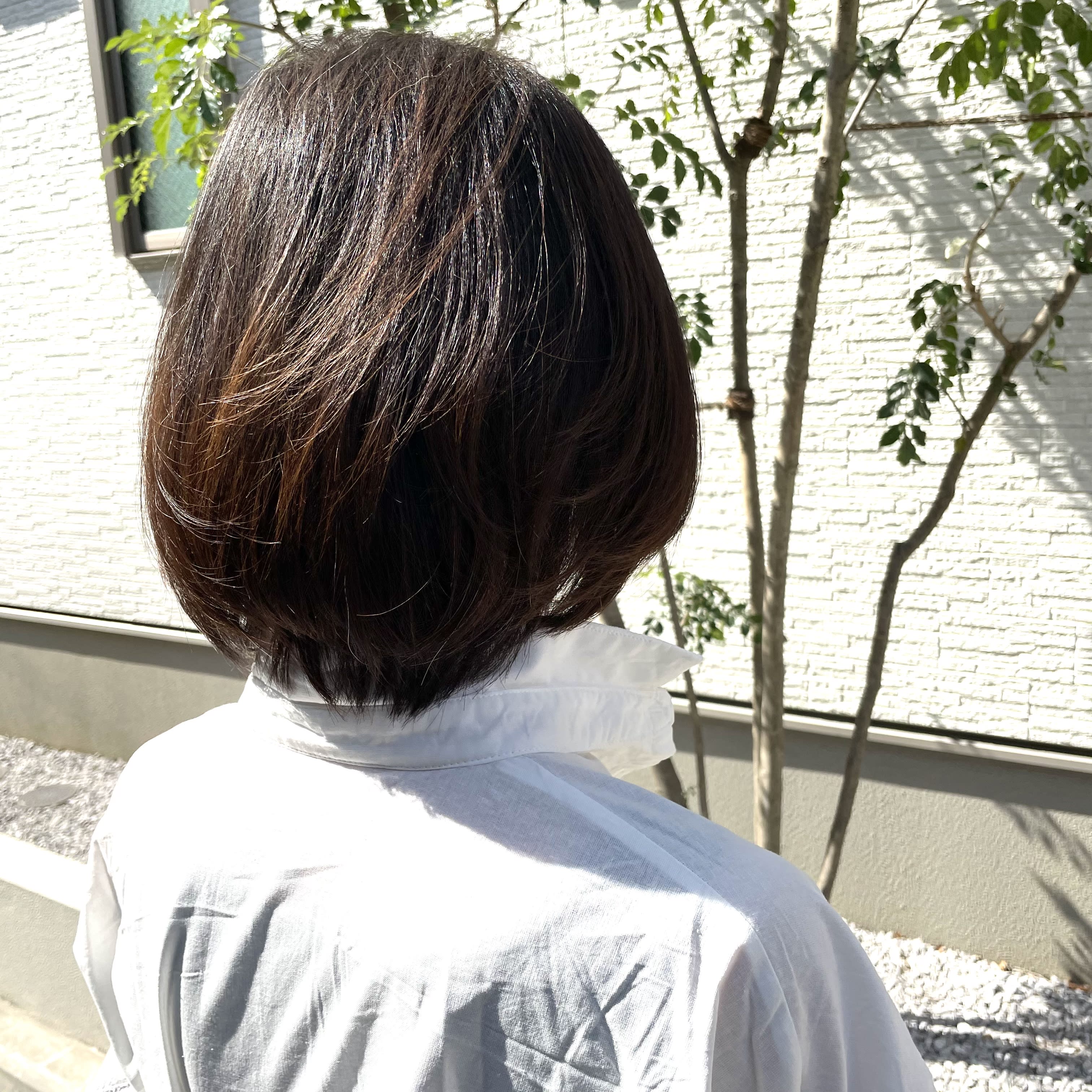 Yoshi_cut【ヨシカット】のスタイル紹介。白髪隠しのハイライト＋大人ボブ
