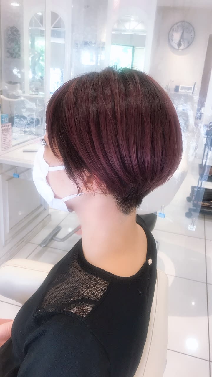 Ash 西荻窪店【アッシュニシオギクボテン】のスタイル紹介。ラベンダーカラーが大人っぽいショートスタイル＊Ash西荻窪