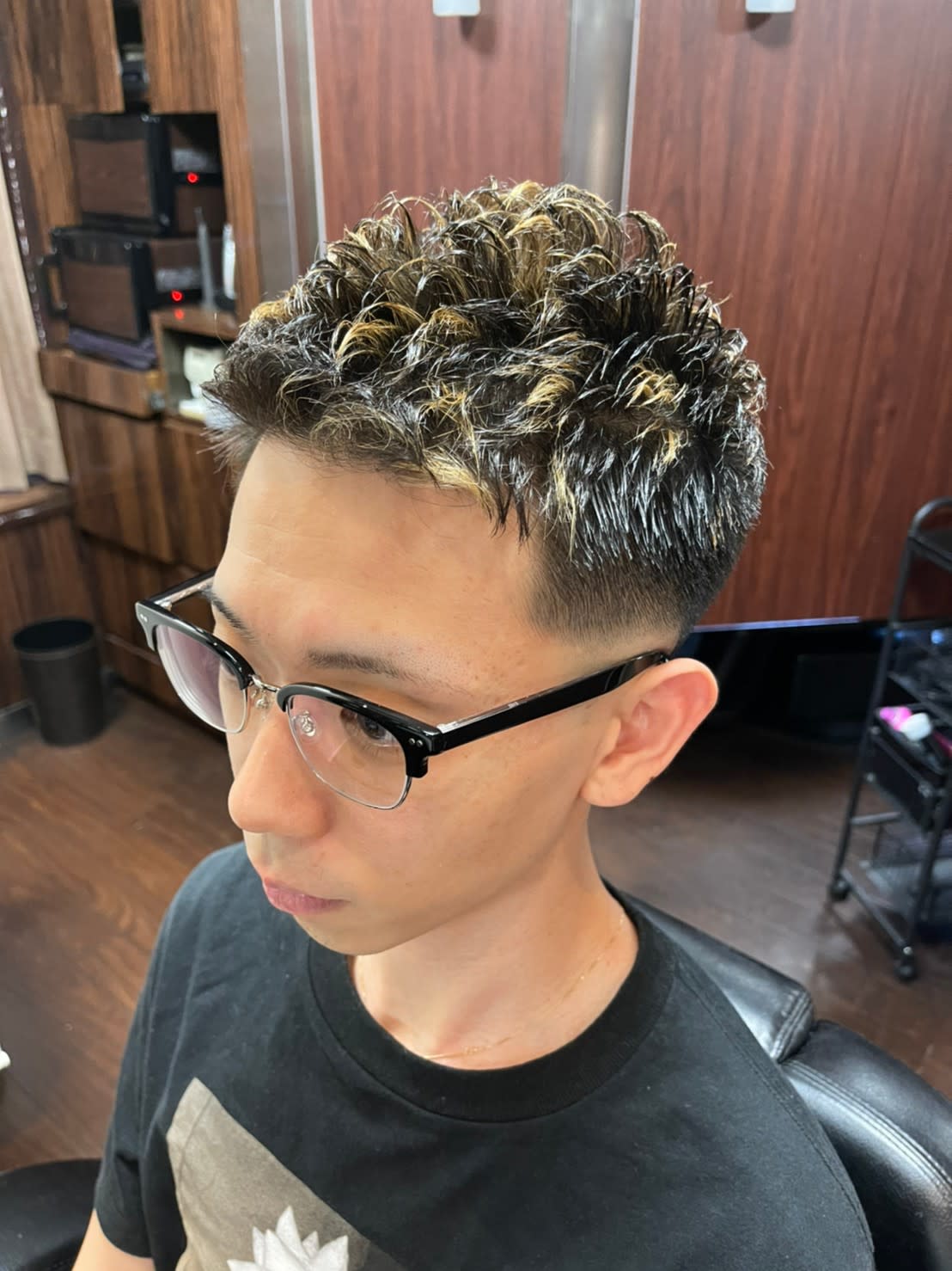 ヒロ銀座ヘアーサロン 青山外苑前表参道店【ヒロギンザヘアーサロンアオヤマガイエンマエオモテサンドウテン】のスタイル紹介。メンズショートスタイル　原宿/渋谷/表参道/外苑前/新宿