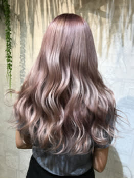 JASMINE【ジャスミン】のスタイル紹介。透明感ピンクベージュ