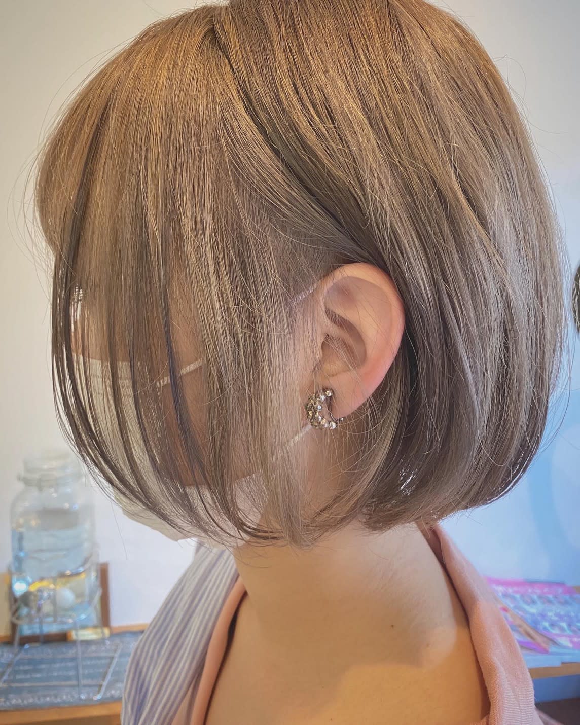 chill out 南塚口本店【チルアウト ミナミツカグチホンテン】のスタイル紹介。ミニボブ×ハイトーン