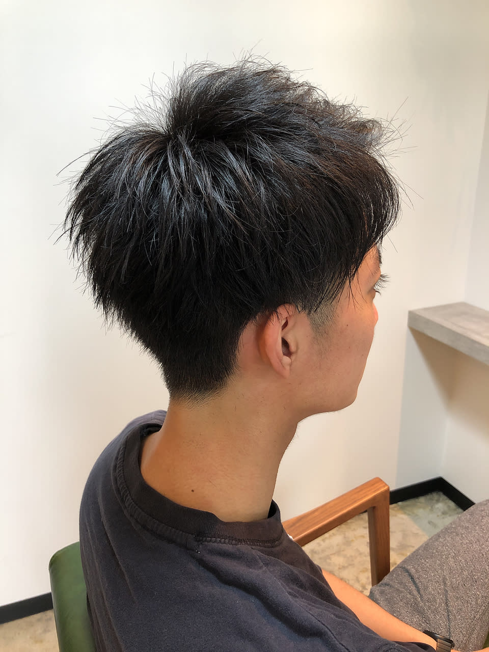 MEN'S SALON alfRed 瑞穂店【メンズサロン アルフレッド ミズホテン】のスタイル紹介。アップバングショート