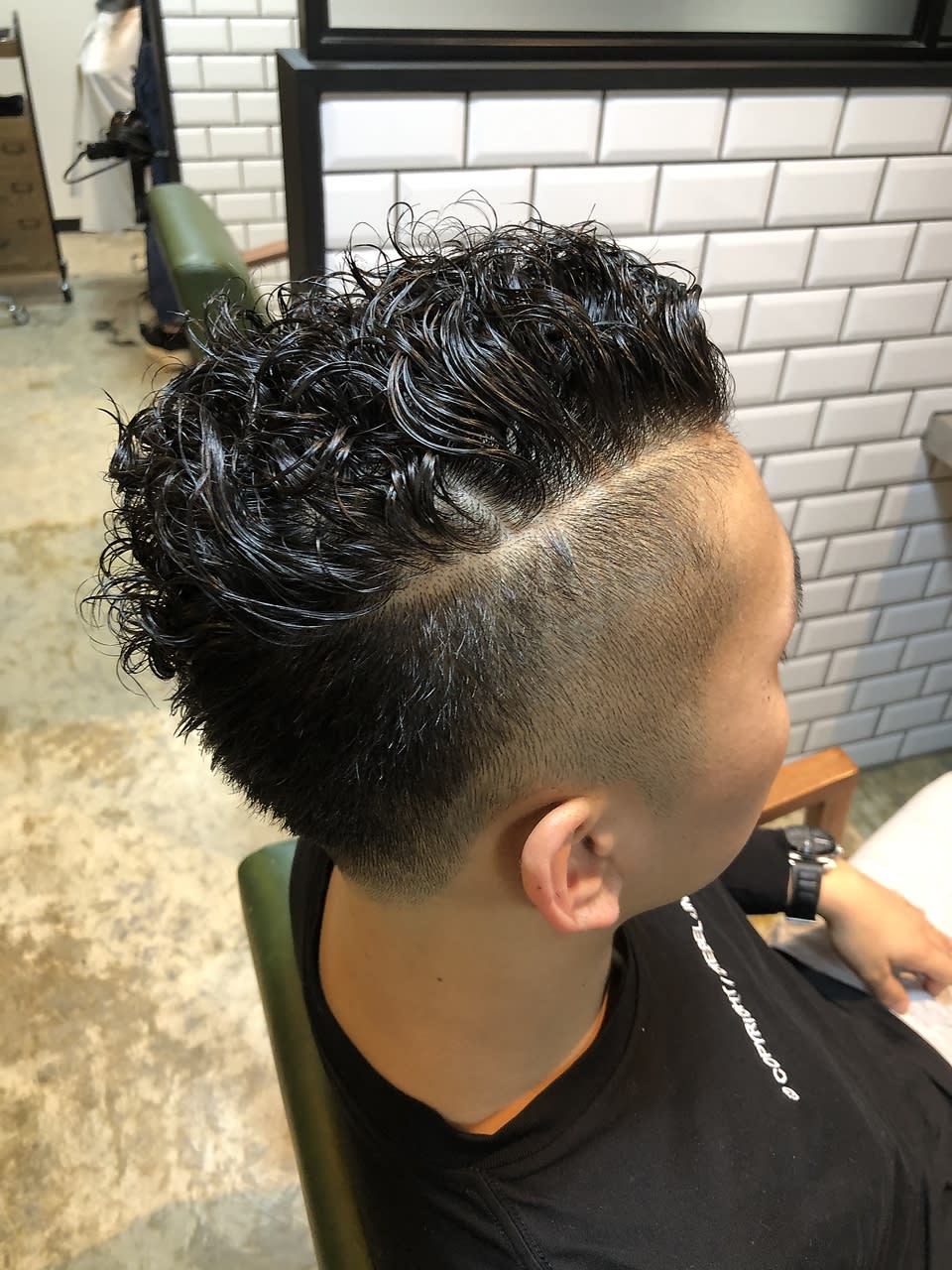 MEN'S SALON alfRed 瑞穂店【メンズサロン アルフレッド ミズホテン】のスタイル紹介。フェード×スパイラルパーマ