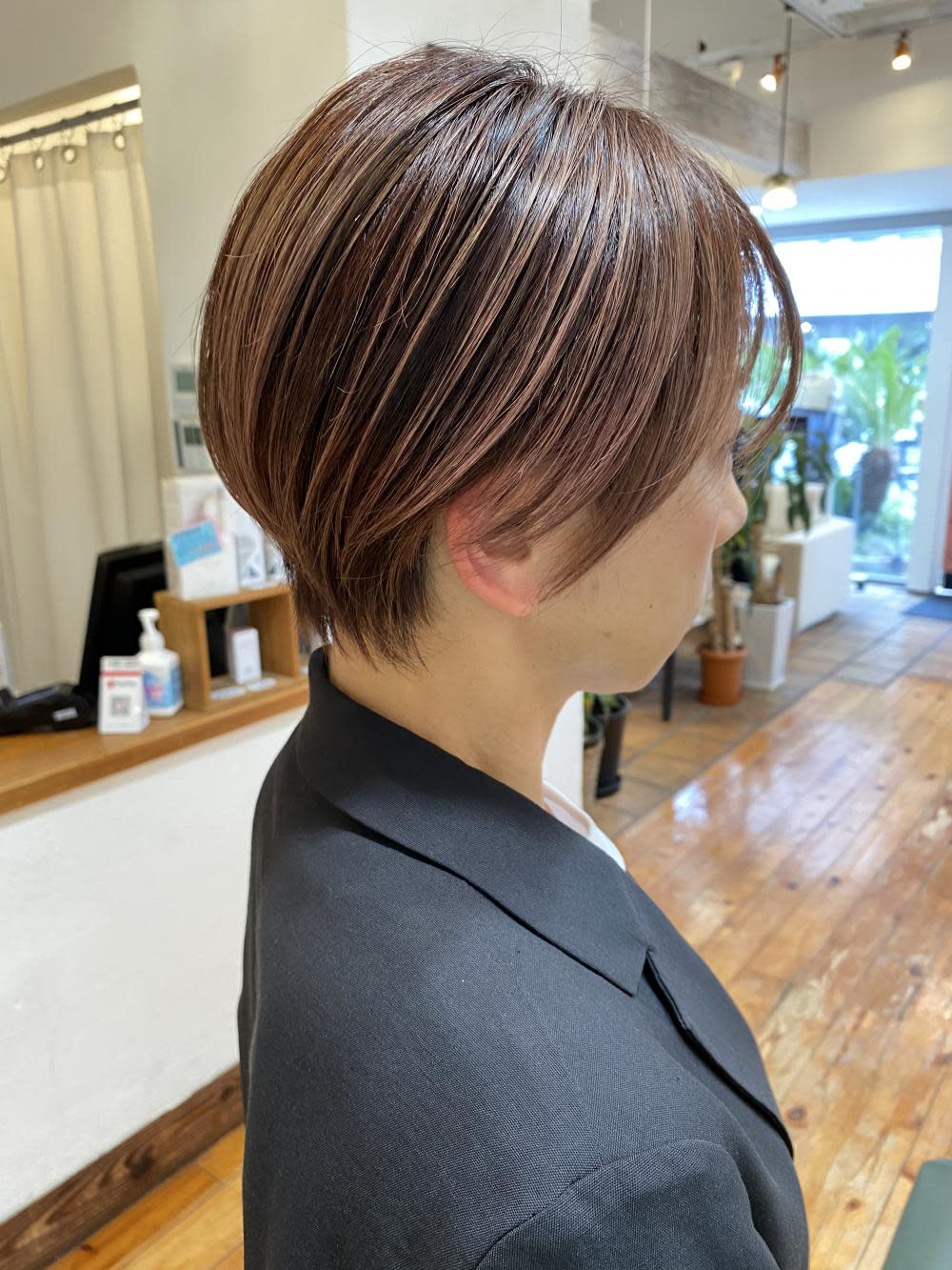 GREEK【グリーク】のスタイル紹介。似合わせカット/アースカラー/くびれヘア/ツートーンカラー