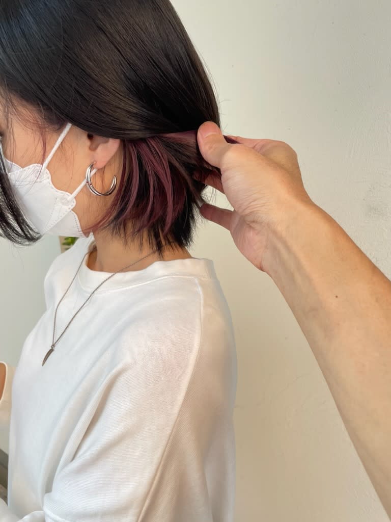 Hair Salon Leaf【ヘアサロン リーフ】のスタイル紹介。インナーピンクパープル