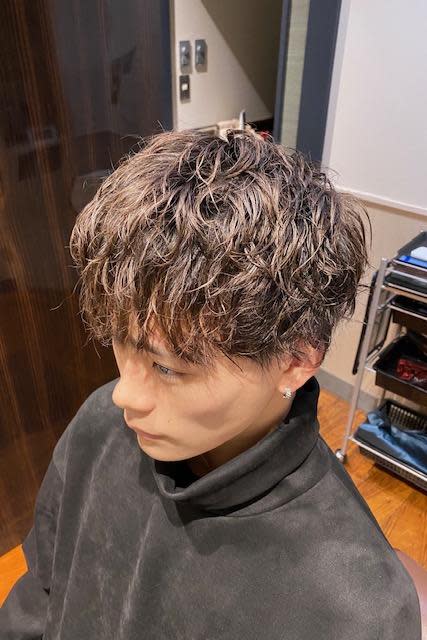 N.BARBER HIROO【エヌドットバーバーヒロオ】のスタイル紹介。スパイラルマッシュショート