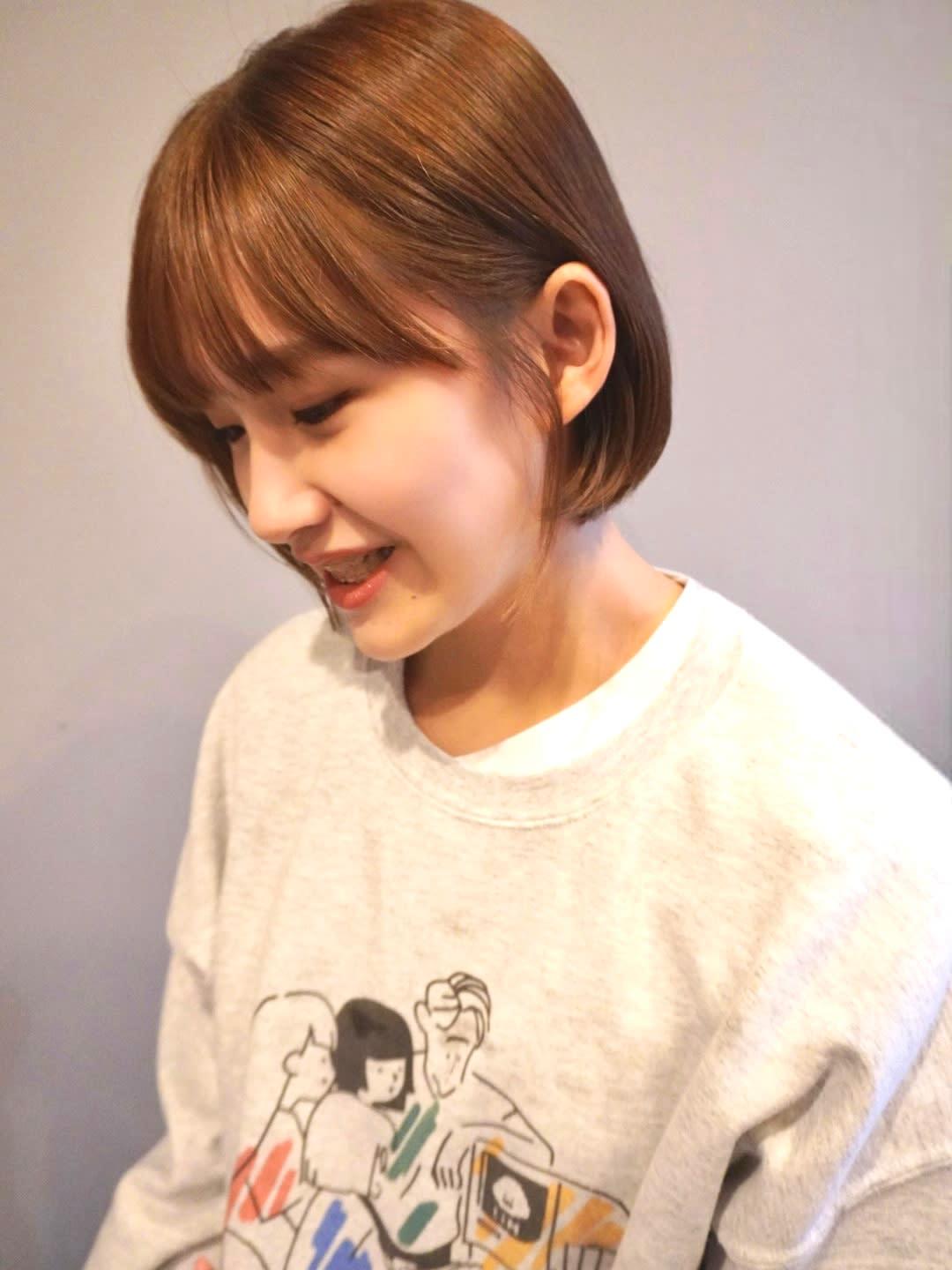 mini【ミニ】のスタイル紹介。ボブ×ブリーチなしベージュ