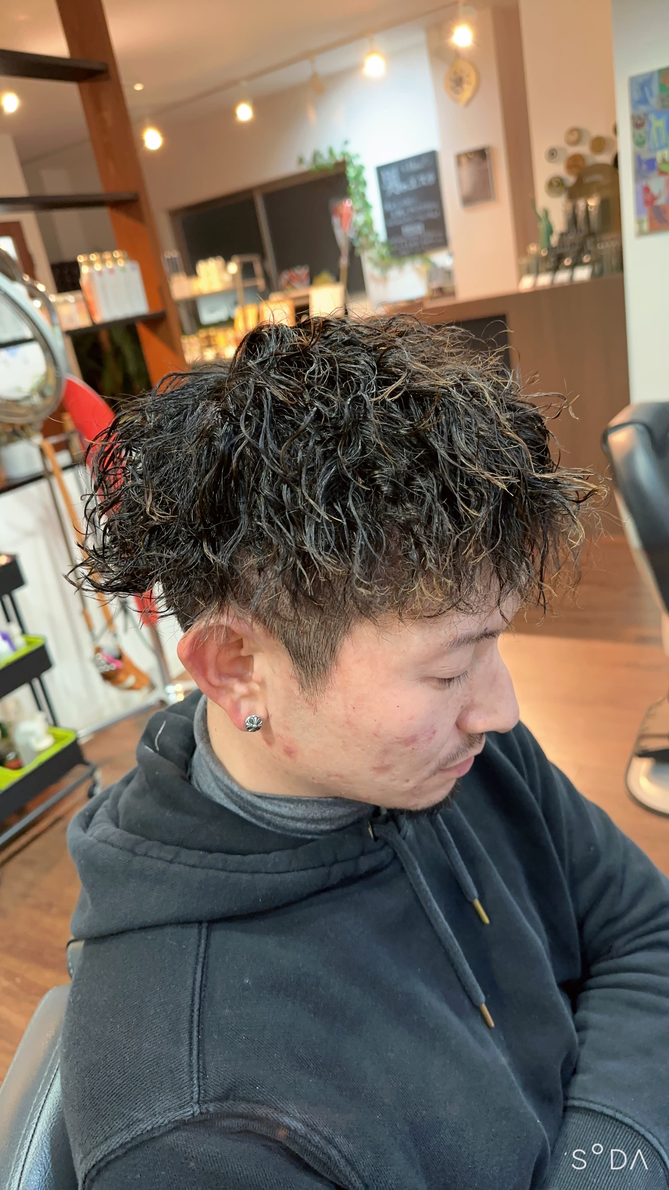 Sanpa hair【サンパヘア】のスタイル紹介。無造作ツイストスパイラル♪