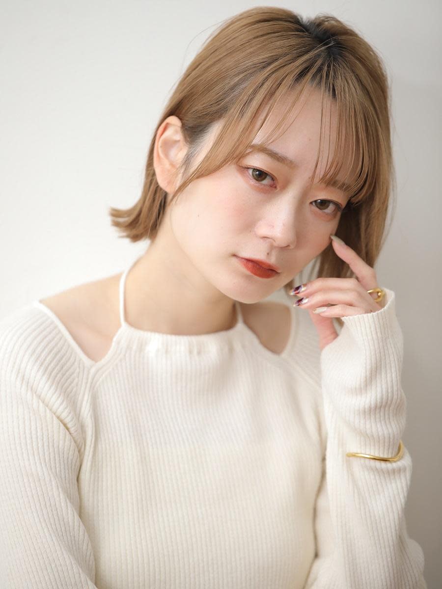 Chocolat NAMBA【ショコラナンバ】のスタイル紹介。#切りっぱなしボブ #外ハネボブ #チェリーブラウン