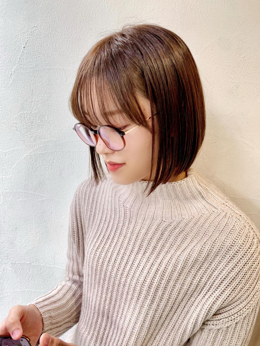 GREEK【グリーク】のスタイル紹介。ボブウルフ/ココアベージュ／グレージュカラー／黒髪