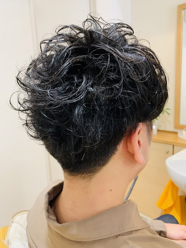 TOMOYUKI WORKS【トモユキワークス】のスタイル紹介。カールパーマ☆