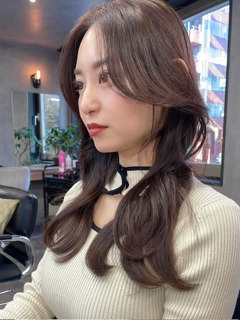 ii+U 銀座 【アイユー ギンザ】【アイユー ギンザ アイユー ギンザ】のスタイル紹介。ii+U×大人ロング