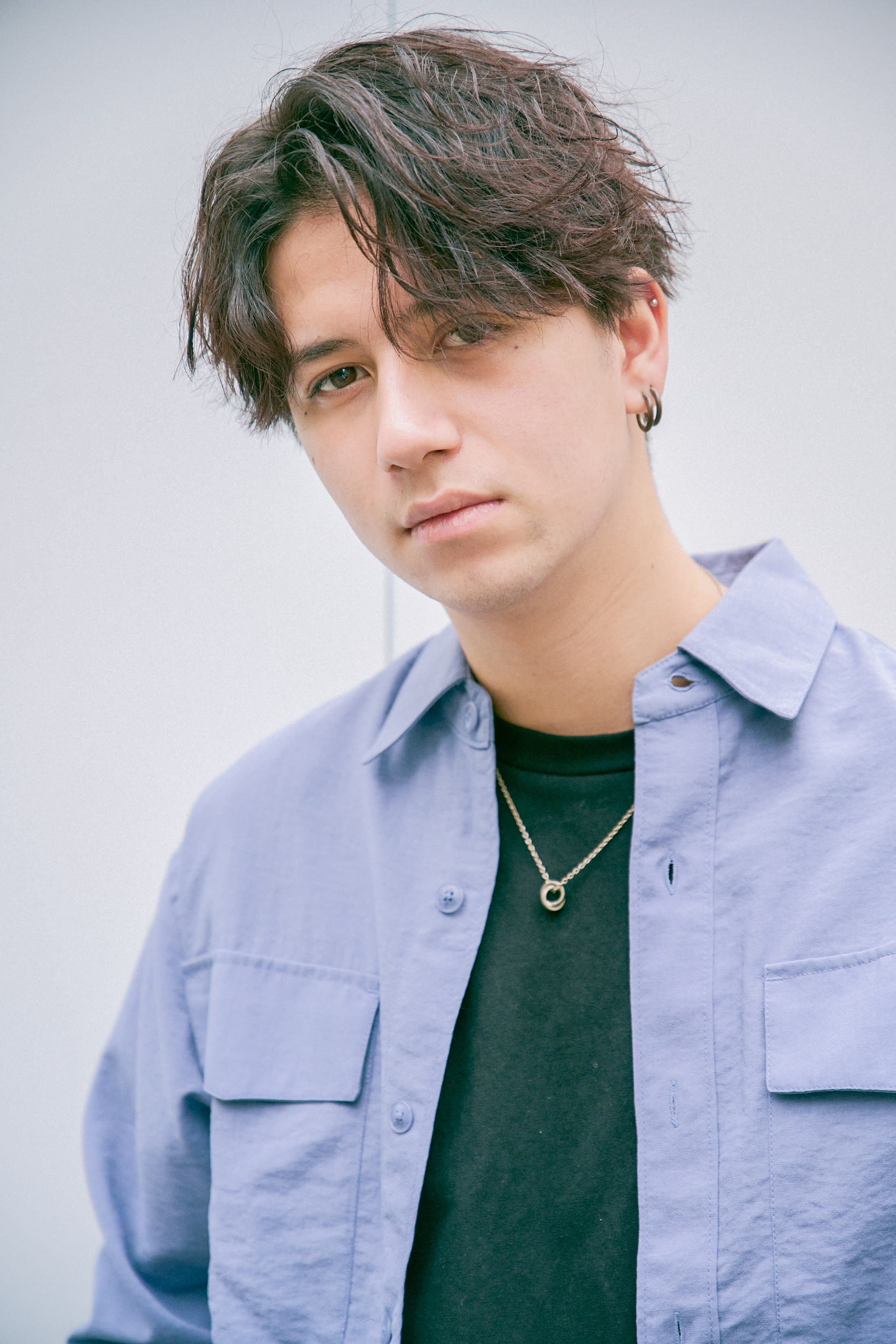 MEN'S SALON cast by leap【キャスト バイ リープ】【キャスト バイ リープ】のスタイル紹介。スパイラルウェーブセンターパート