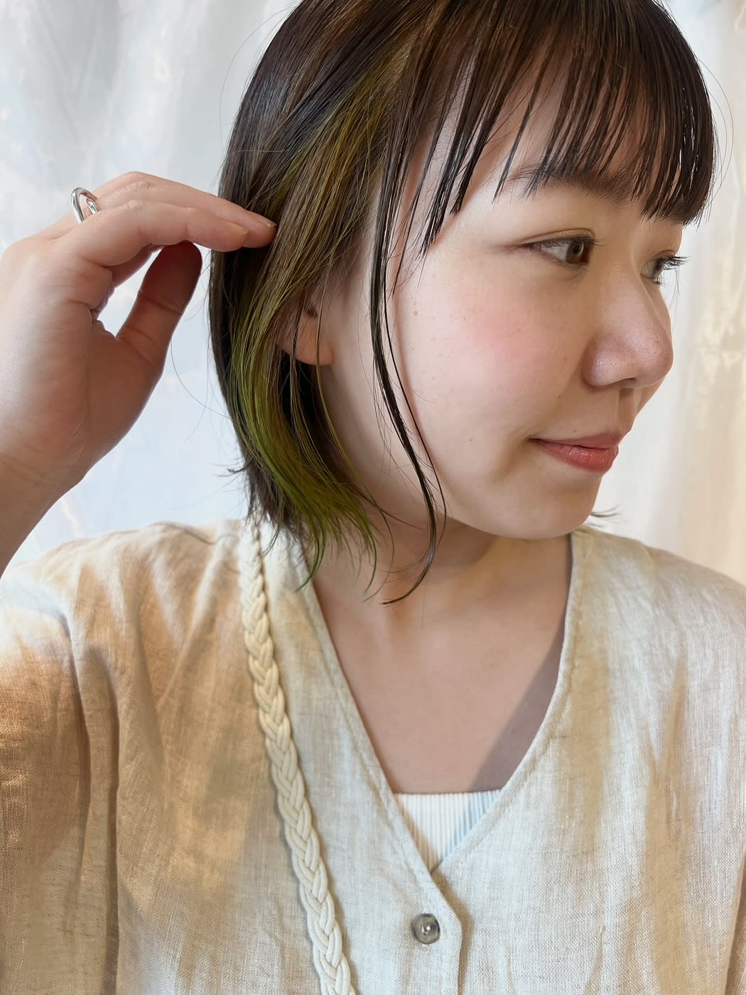 ann FACE 北花田店【アンフェイス】のスタイル紹介。インナーカラーが可愛いゆるウェーブボブ