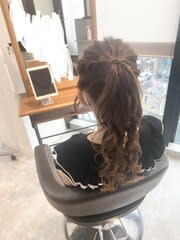 Asure【アシュア】のスタイル紹介。ポニーテールサイドロープ編み