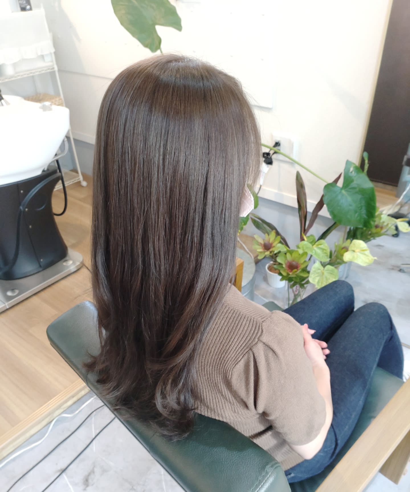 hair  and  eyelash    nuit...【ヘアアンドアイラッシュ  ニュイ】のスタイル紹介。フォギーアッシュグレー