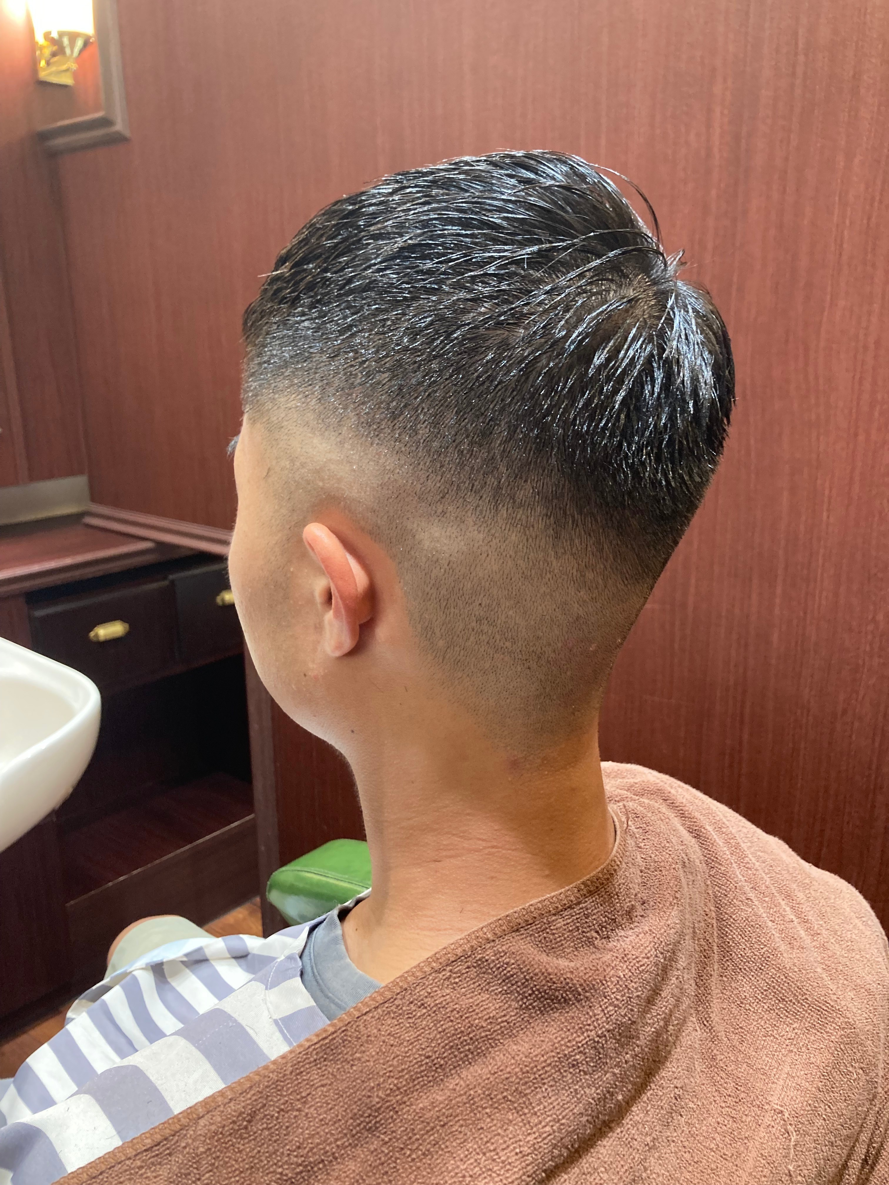 メンズ専門理容室 BroTokyo BARBERSHOP 銀座店【メンズセンモンリヨウシツブロートーキョーバーバーショップギンザテン】のスタイル紹介。フェードスタイル