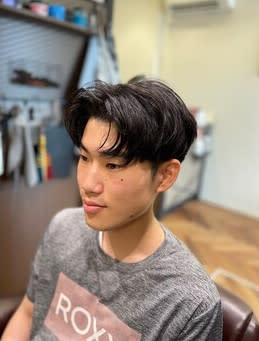 men's hair salon clarens【メンズ ヘア サロン クララン】のスタイル紹介。爽やかセンターパート