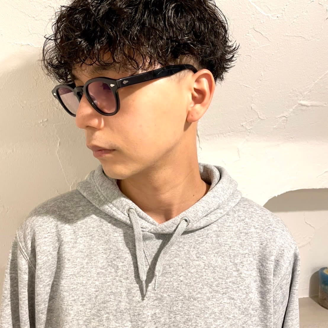 HEAT by UNCUT＆LOUNGE【ヒートバイアンカットラウンジ】のスタイル紹介。ツイストスパイラルパーマで色気ヘア