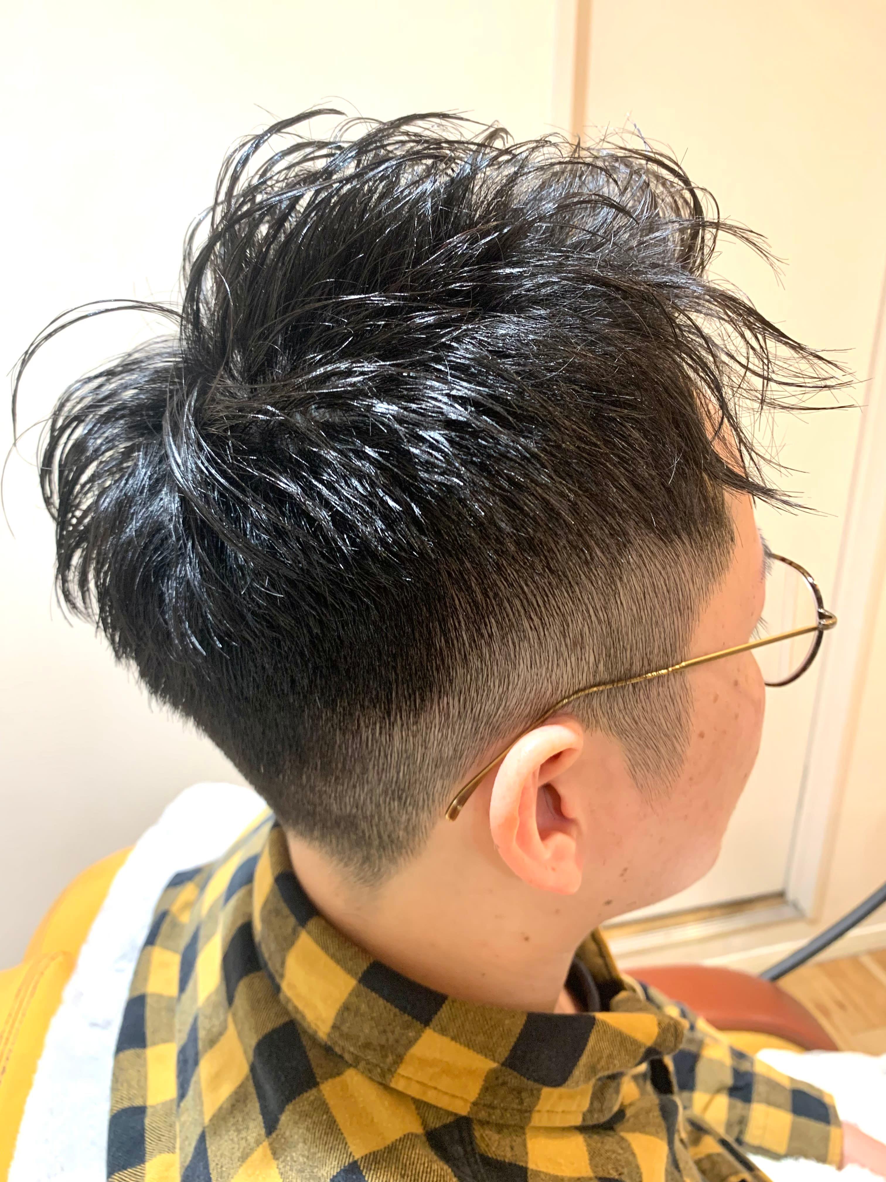 TOMOYUKI WORKS【トモユキワークス】のスタイル紹介。デ・カールパーマ