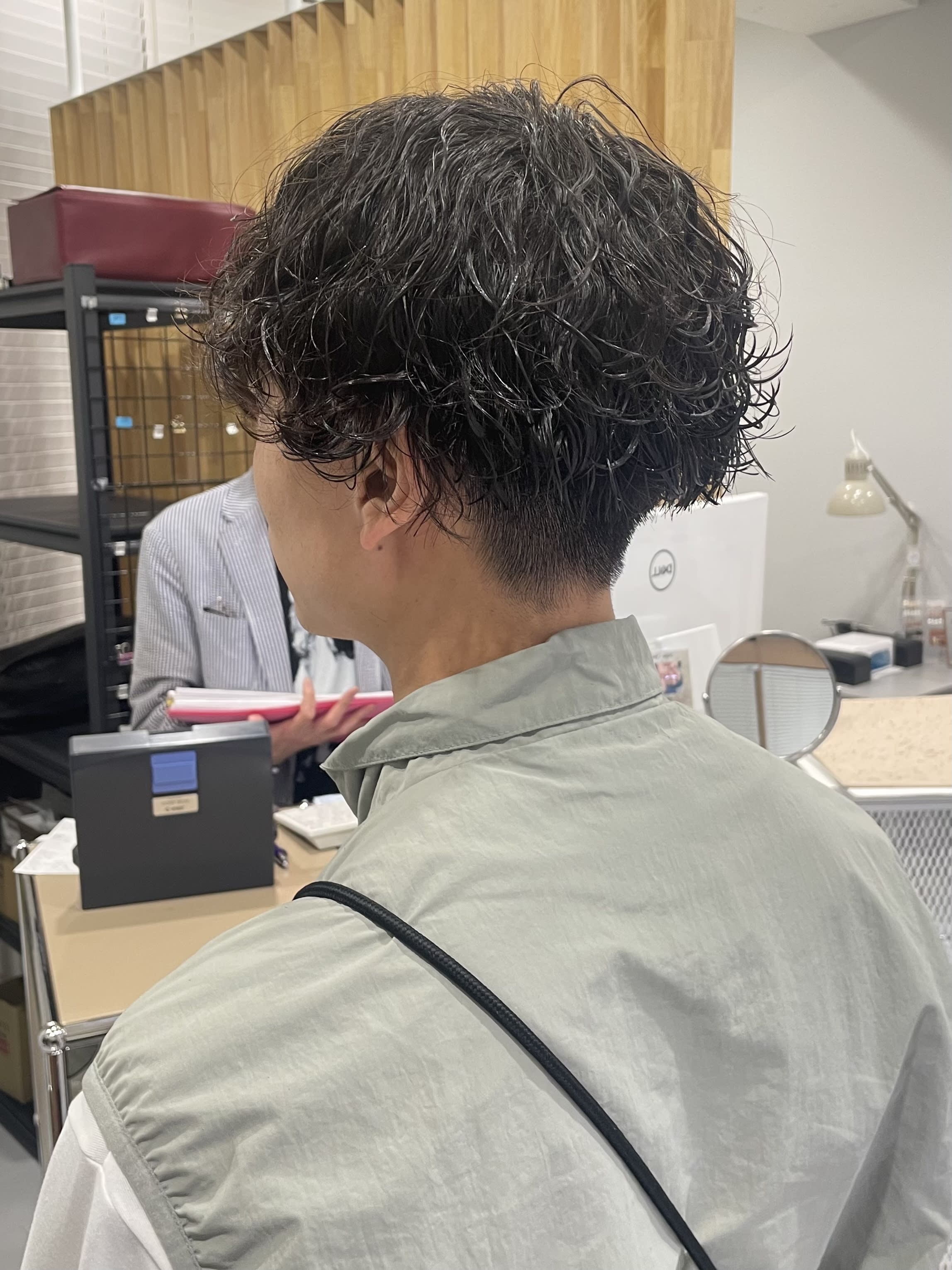 Neolive uri 二子玉川駅西口店【ネオリーブウリ フタコタマガワエキニシグチテン】のスタイル紹介。波巻きツイストスパイラル