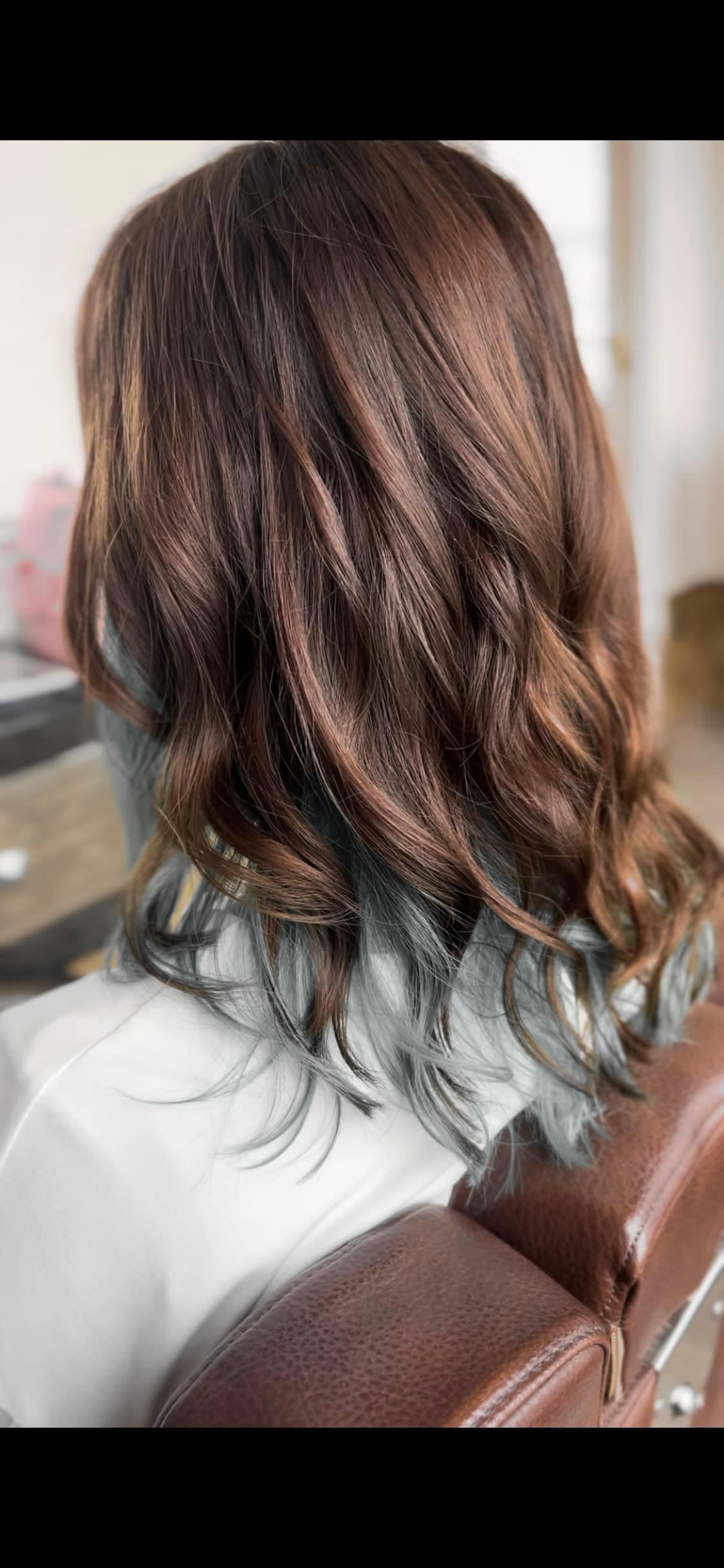 【シェアサロン】DILL【ディル】のスタイル紹介。ミディアムコテ巻き風パーマ