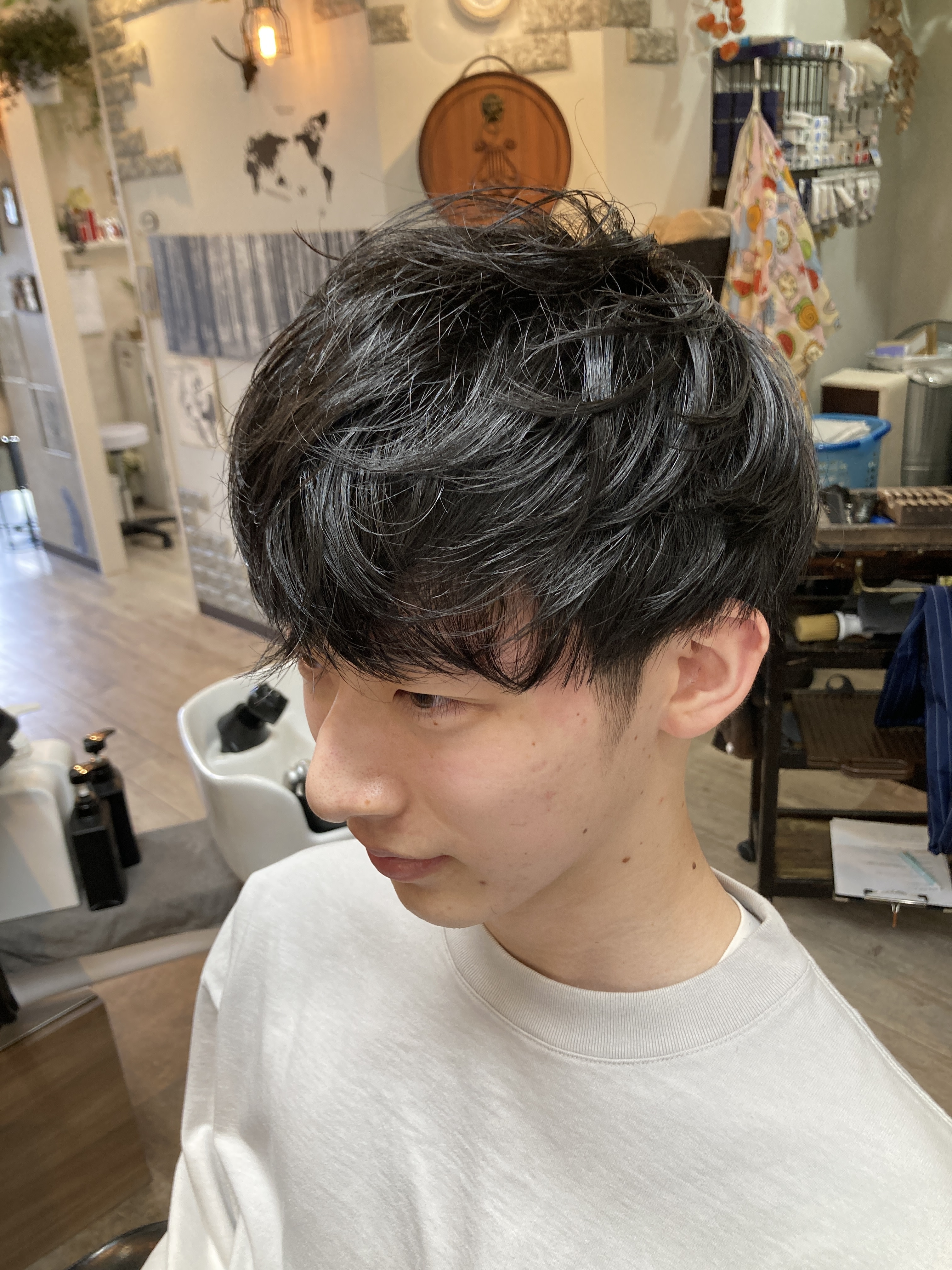 LiNK 【メンズヘアサロン】【ヘッドスパ】【メンズ脱毛】【リンク メンズヘアサロンヘッドスパメンズダツモウ】のスタイル紹介。ナチュラルマッシュ