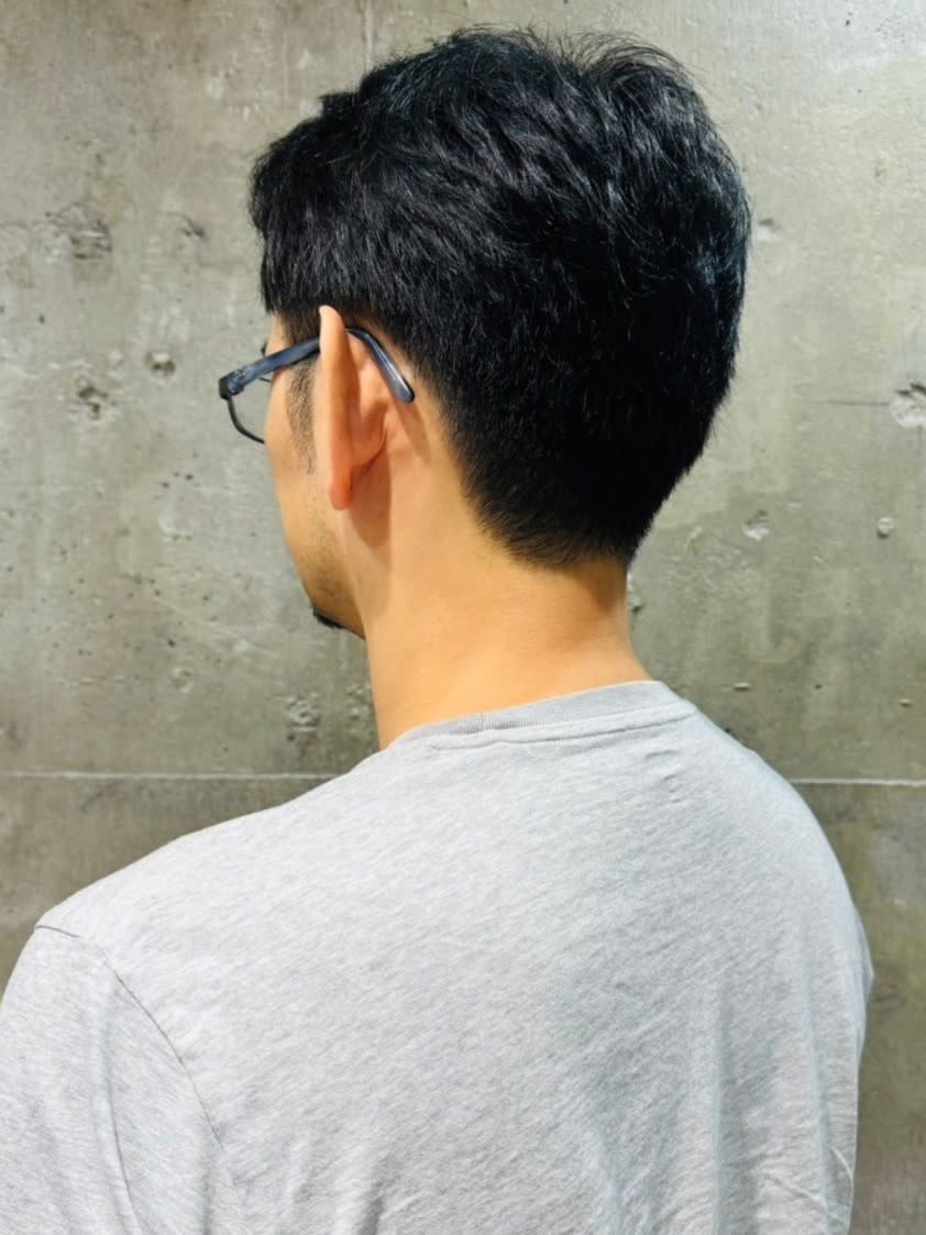 MEN'S SALON alfRed 瑞穂店【メンズサロン アルフレッド ミズホテン】のスタイル紹介。ビジネス　メンズショート　30代40代　爽やか　好印象　黒髪